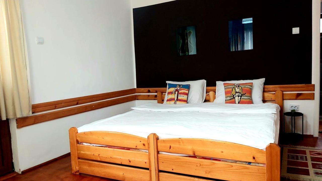Zoso Home Buşteni Eksteriør billede